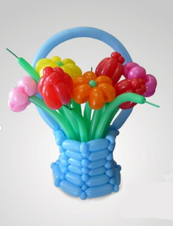 Букет цветов № 1130-0024 из воздушных шаров в корзине Тюльпаны и ромашки купить в Чебоксарах